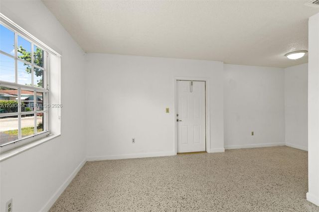 3211 NW 13th Ter 3211, Miami, FL 33125