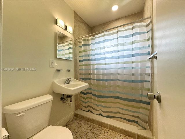 3211 NW 13th Ter 3211, Miami, FL 33125