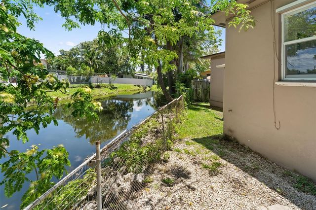 3211 NW 13th Ter 3211, Miami, FL 33125