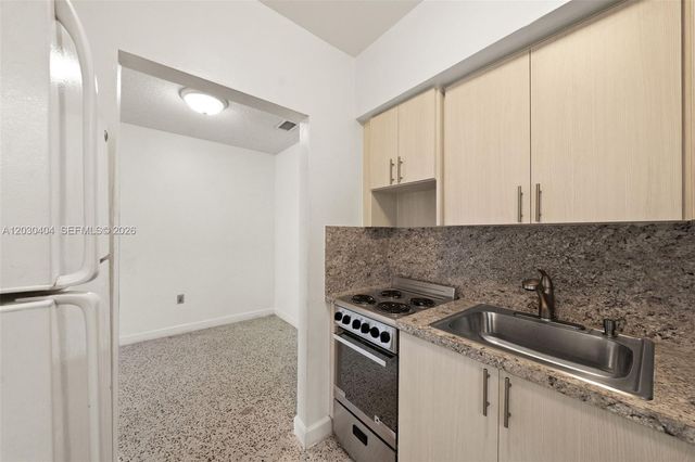 3211 NW 13th Ter 3211, Miami, FL 33125