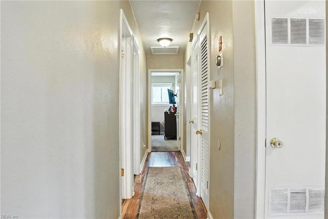 435 Dauphin LN, Virginia Beach, VA 23452