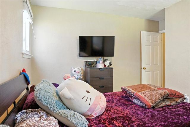435 Dauphin LN, Virginia Beach, VA 23452