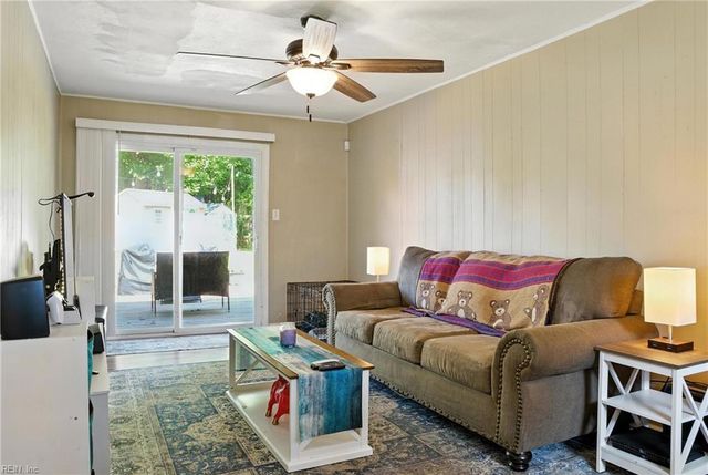 435 Dauphin LN, Virginia Beach, VA 23452