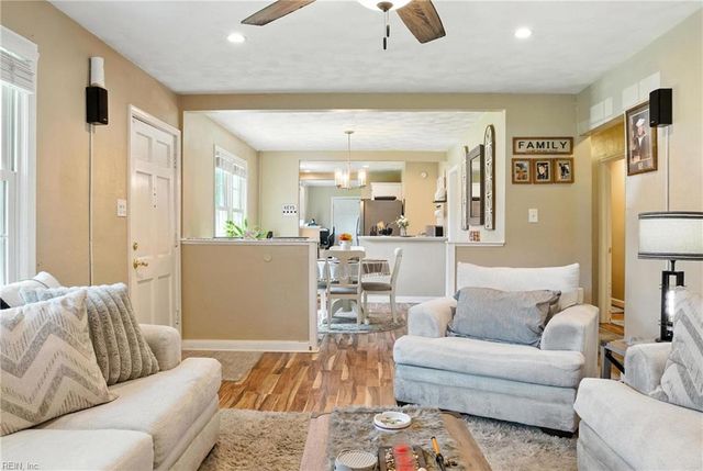 435 Dauphin LN, Virginia Beach, VA 23452