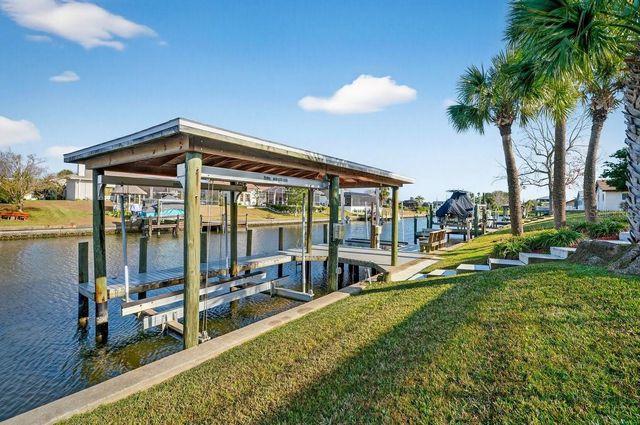 10 FLEMING COURT, Palm Coast, FL 32137