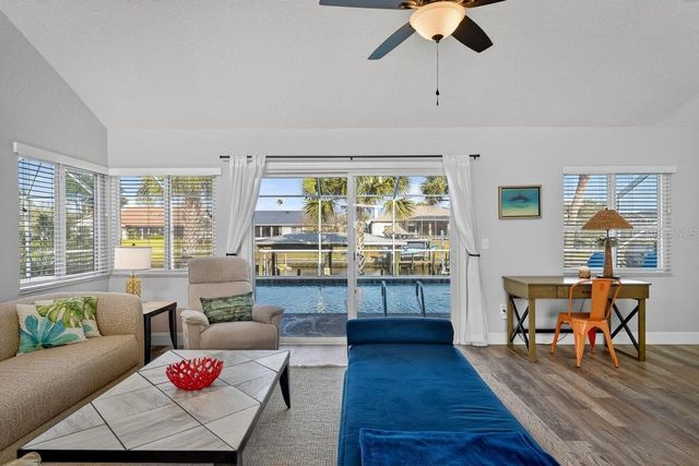 10 FLEMING COURT, Palm Coast, FL 32137