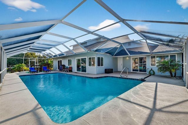 10 FLEMING COURT, Palm Coast, FL 32137