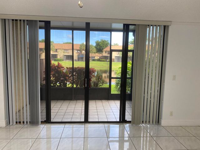 3961 Cocoplum Circle F, Coconut Creek, FL 33063