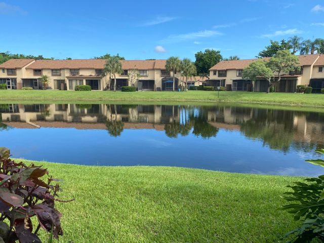 3961 Cocoplum Circle F, Coconut Creek, FL 33063