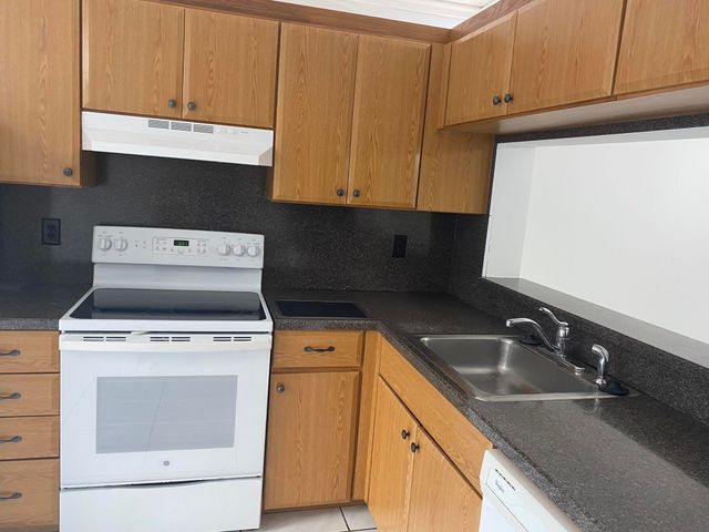 3961 Cocoplum Circle F, Coconut Creek, FL 33063