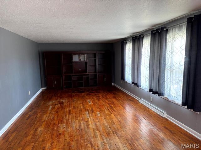 213 South Street, Wellsville, MO 63384