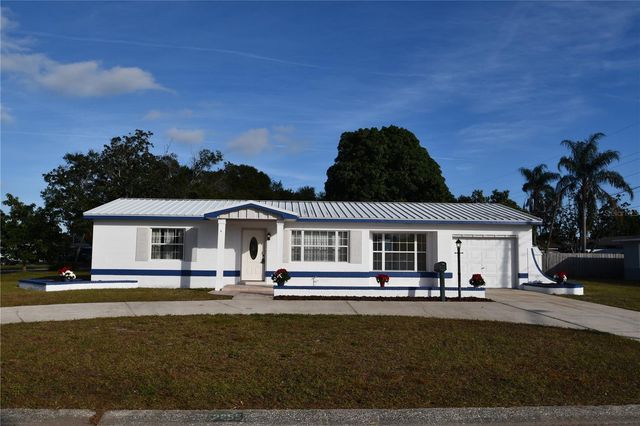 2255 LESLEE LAKE DRIVE N, St Petersburg, FL 33713