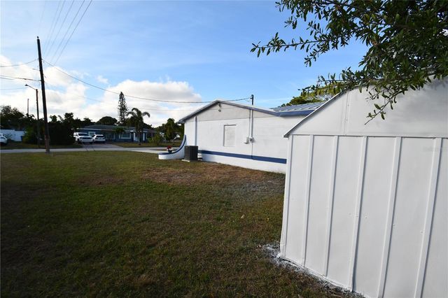 2255 LESLEE LAKE DRIVE N, St Petersburg, FL 33713