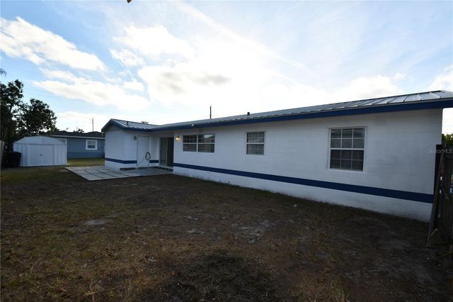 2255 LESLEE LAKE DRIVE N, St Petersburg, FL 33713