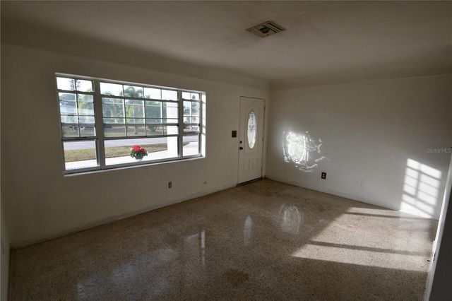 2255 LESLEE LAKE DRIVE N, St Petersburg, FL 33713