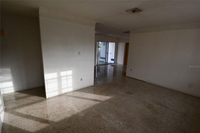 2255 LESLEE LAKE DRIVE N, St Petersburg, FL 33713