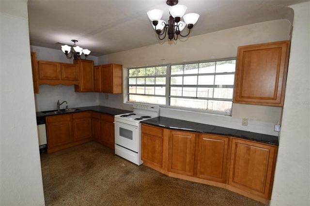 2255 LESLEE LAKE DRIVE N, St Petersburg, FL 33713