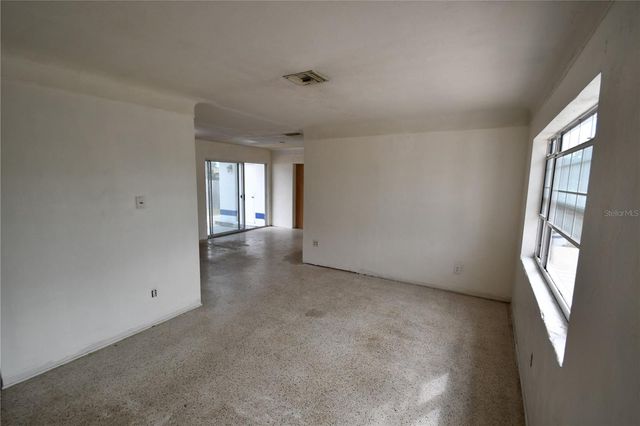 2255 LESLEE LAKE DRIVE N, St Petersburg, FL 33713