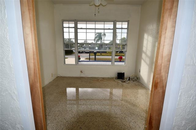 2255 LESLEE LAKE DRIVE N, St Petersburg, FL 33713