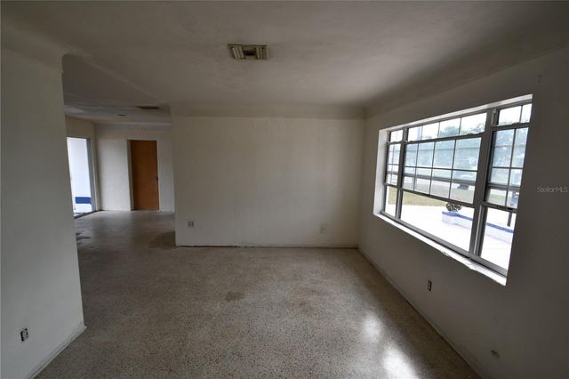 2255 LESLEE LAKE DRIVE N, St Petersburg, FL 33713