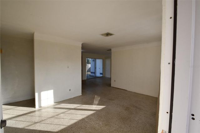 2255 LESLEE LAKE DRIVE N, St Petersburg, FL 33713