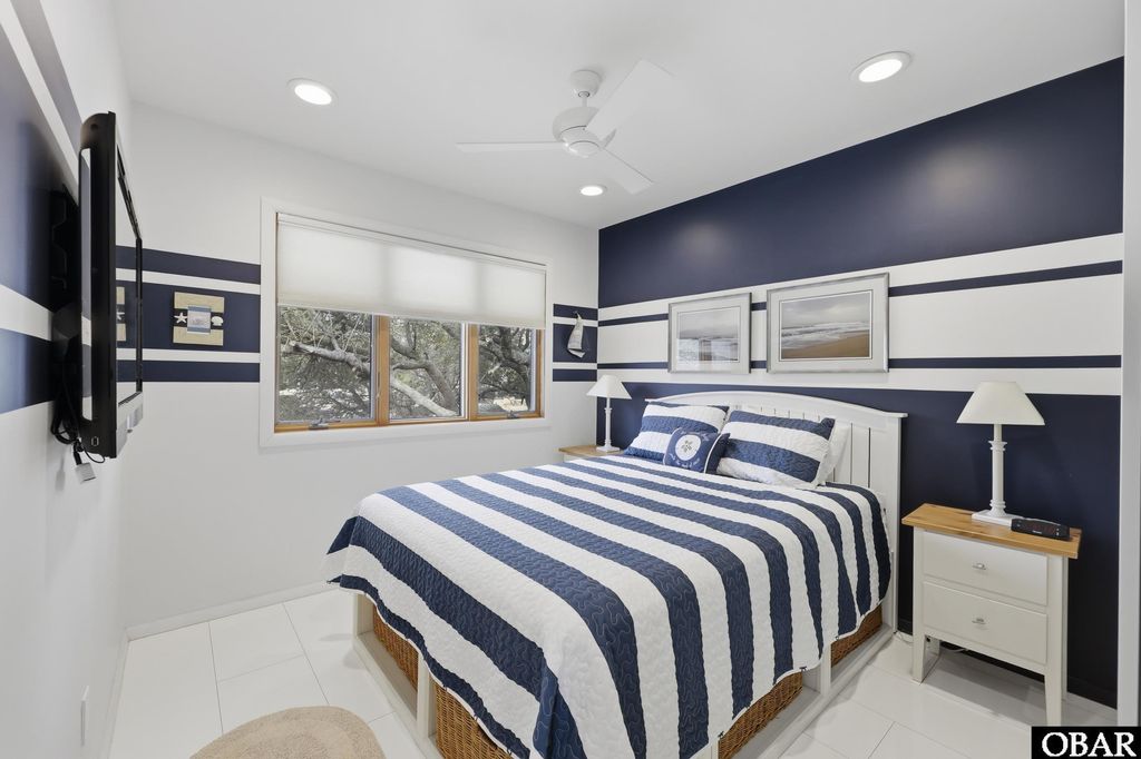 Image 25 of property listing at 125 Seabreeze Drive Lot 10, Duck, NC 27949