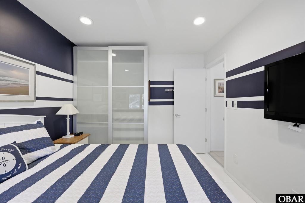 Image 27 of property listing at 125 Seabreeze Drive Lot 10, Duck, NC 27949