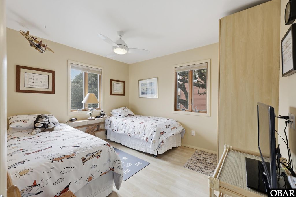 Image 28 of property listing at 125 Seabreeze Drive Lot 10, Duck, NC 27949