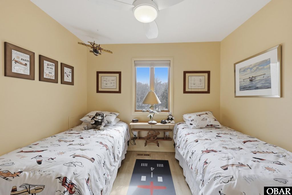 Image 29 of property listing at 125 Seabreeze Drive Lot 10, Duck, NC 27949