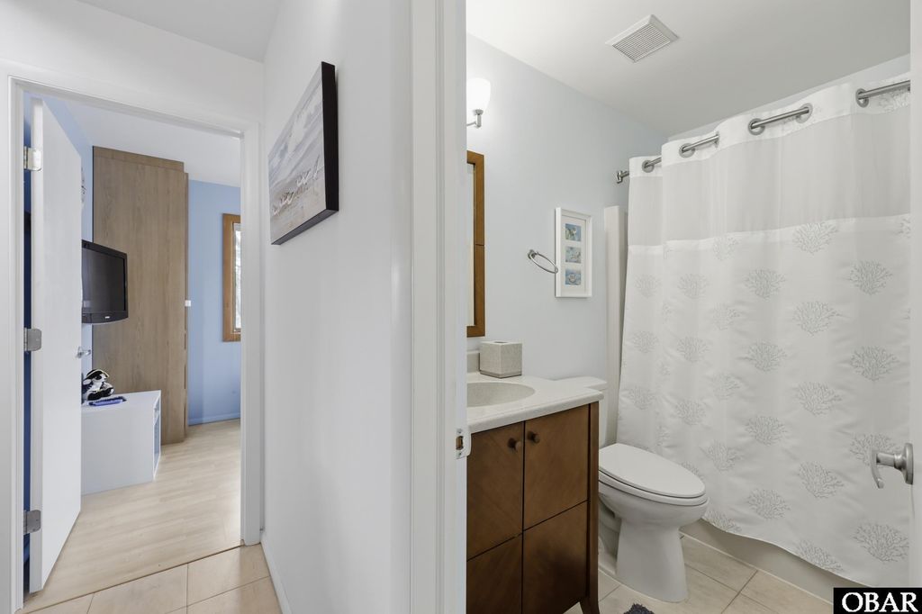 Image 35 of property listing at 125 Seabreeze Drive Lot 10, Duck, NC 27949