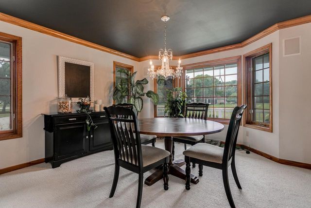 3040 WINDFIELD DRIVE, Neenah, WI 54956