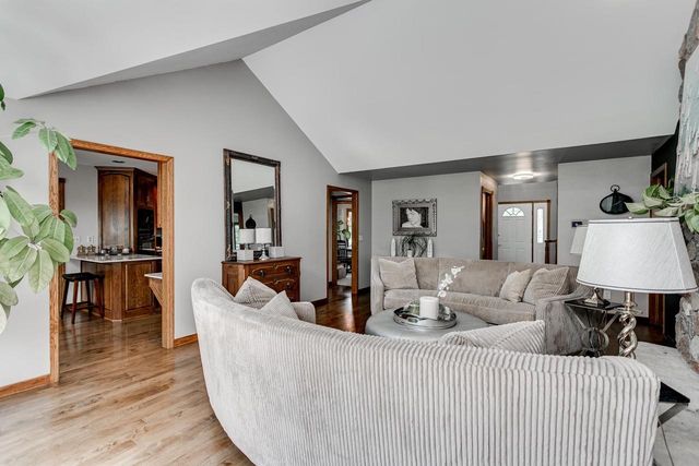 3040 WINDFIELD DRIVE, Neenah, WI 54956