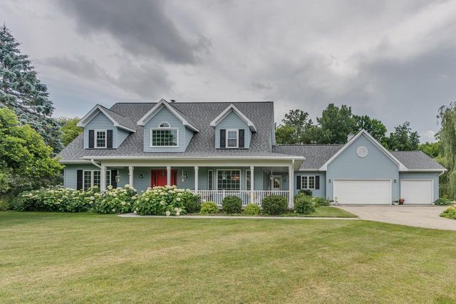 3040 WINDFIELD DRIVE, Neenah, WI 54956
