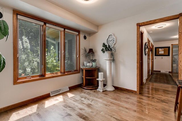 3040 WINDFIELD DRIVE, Neenah, WI 54956