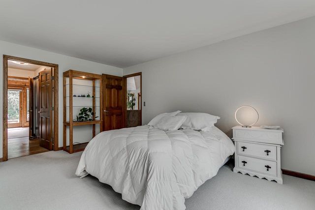 3040 WINDFIELD DRIVE, Neenah, WI 54956