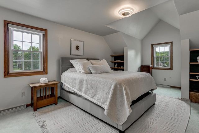 3040 WINDFIELD DRIVE, Neenah, WI 54956