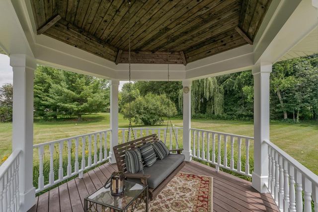 3040 WINDFIELD DRIVE, Neenah, WI 54956