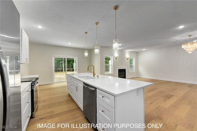 3644 Elizabeth Drive, Vermilion, OH 44089