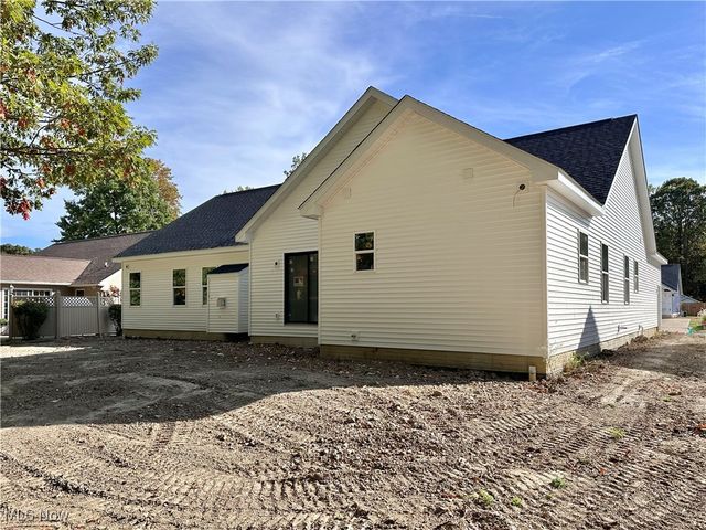 3644 Elizabeth Drive, Vermilion, OH 44089