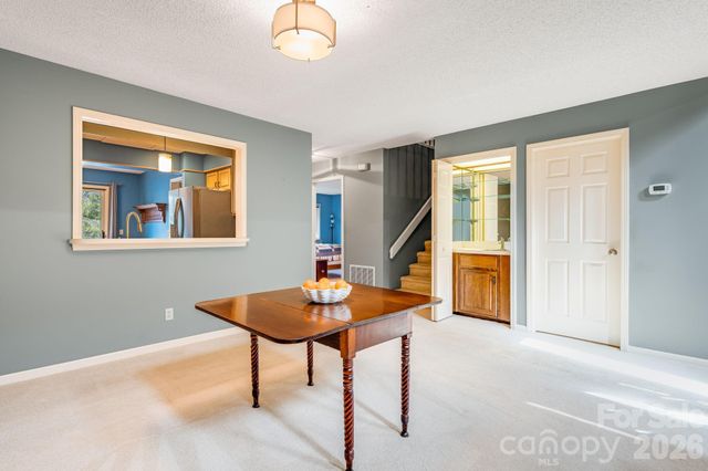 1104 Red Oak Drive, Hendersonville, NC 28791