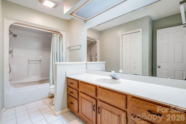 1104 Red Oak Drive, Hendersonville, NC 28791