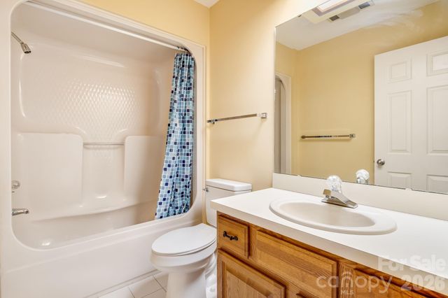 1104 Red Oak Drive, Hendersonville, NC 28791