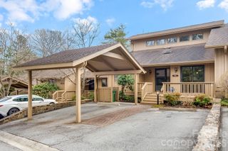 1104 Red Oak Drive, Hendersonville, NC 28791