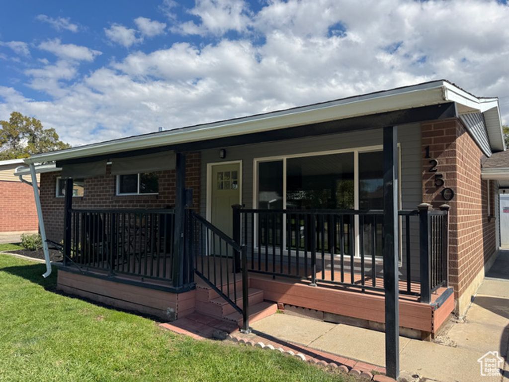 1250 N BUCCANEER DR, Salt Lake City, UT 84116
