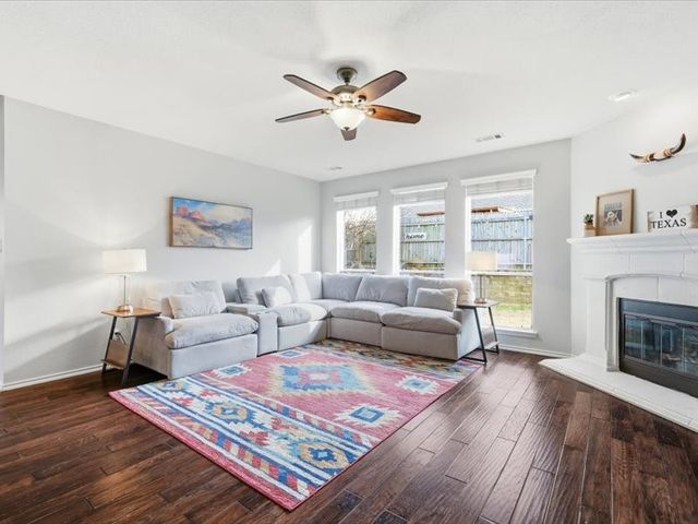 12721 Old MacGregor Lane, Fort Worth, TX 76244