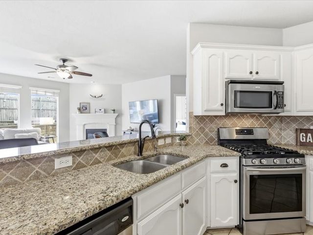 12721 Old MacGregor Lane, Fort Worth, TX 76244