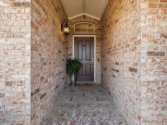 12721 Old MacGregor Lane, Fort Worth, TX 76244