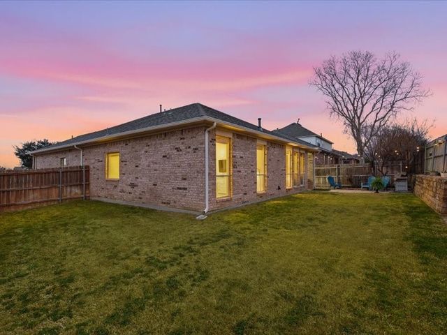 12721 Old MacGregor Lane, Fort Worth, TX 76244