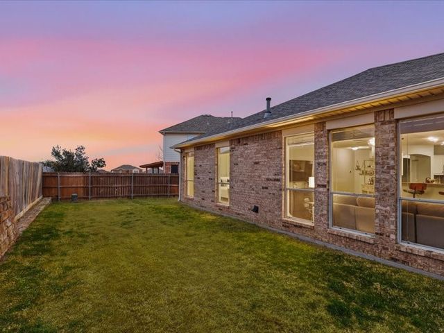 12721 Old MacGregor Lane, Fort Worth, TX 76244