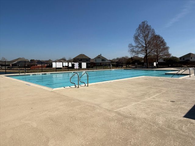 12721 Old MacGregor Lane, Fort Worth, TX 76244